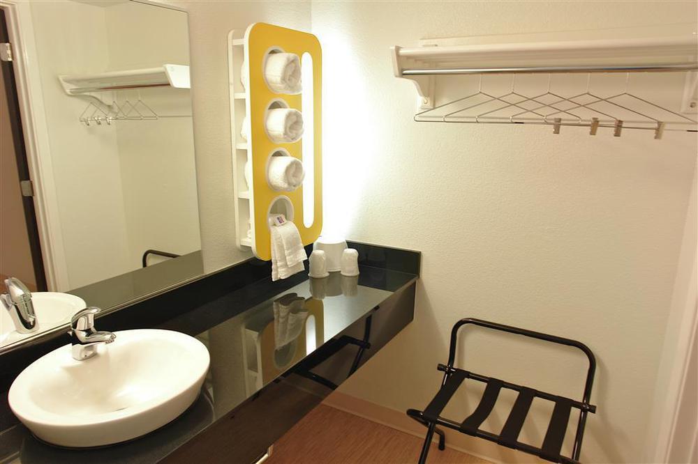 Motel 6-Grand Prairie, Tx - Near Six Flags Drive 部屋 写真